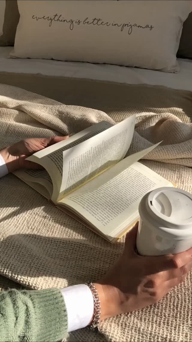 Kitaplar insanı asla yalnız bırakmayan en sadık dostlardır. 